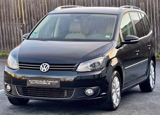 Volkswagen Touran Highline bei Autohaus Dawud