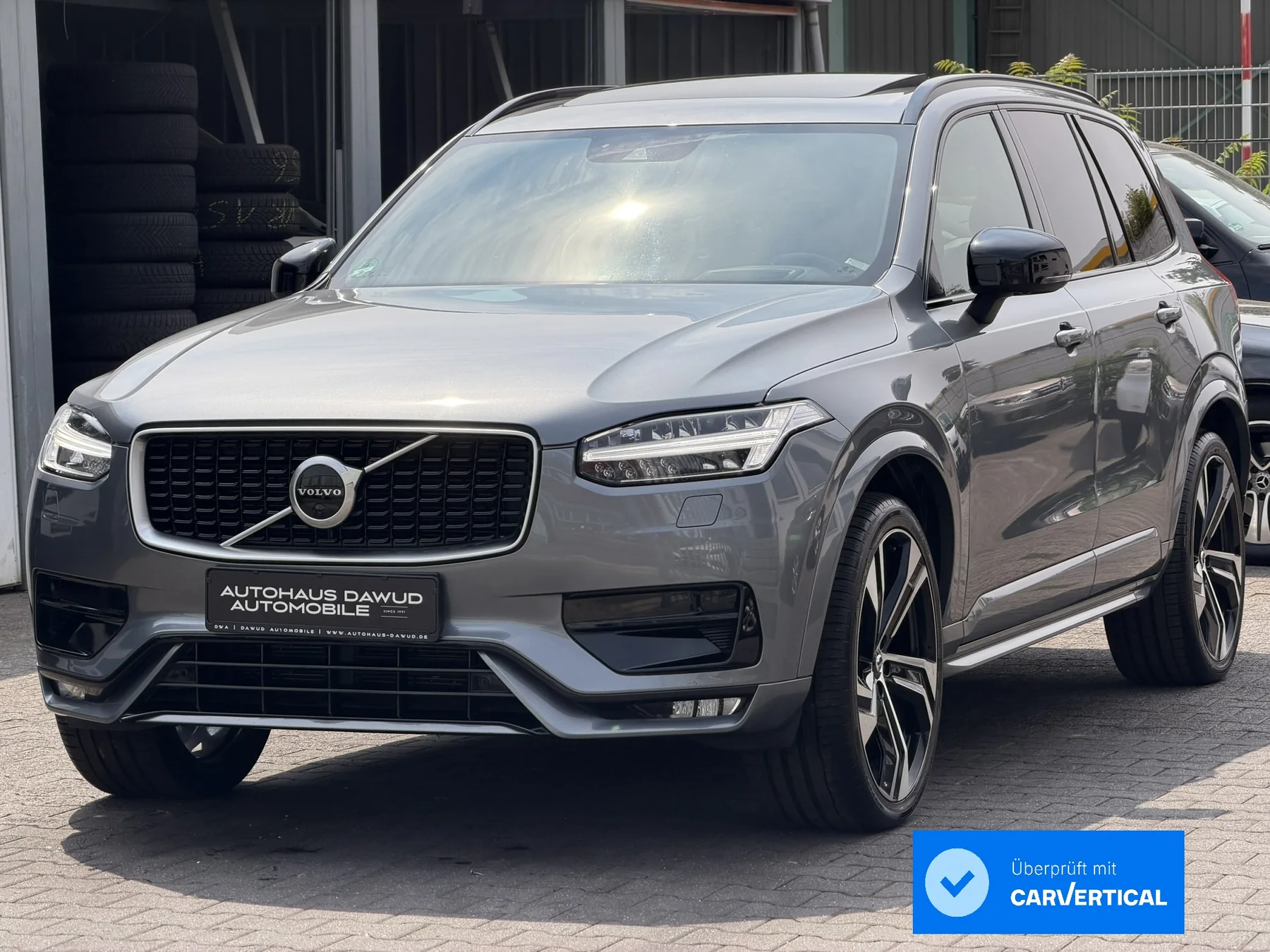 Volvo XC90 bei Dawud Automobile, mit sichtbarem CarVertical-Prüfhinweis